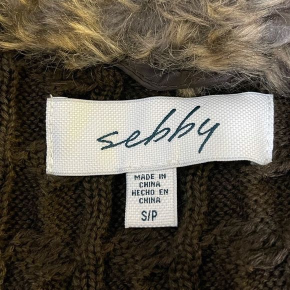 Sebby Faux Fur Vest with Pockets - Picture 5 of 8